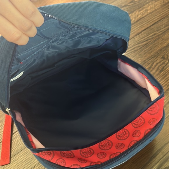 Marvel- Hard Shell- BackPack - Picture 4 of 7